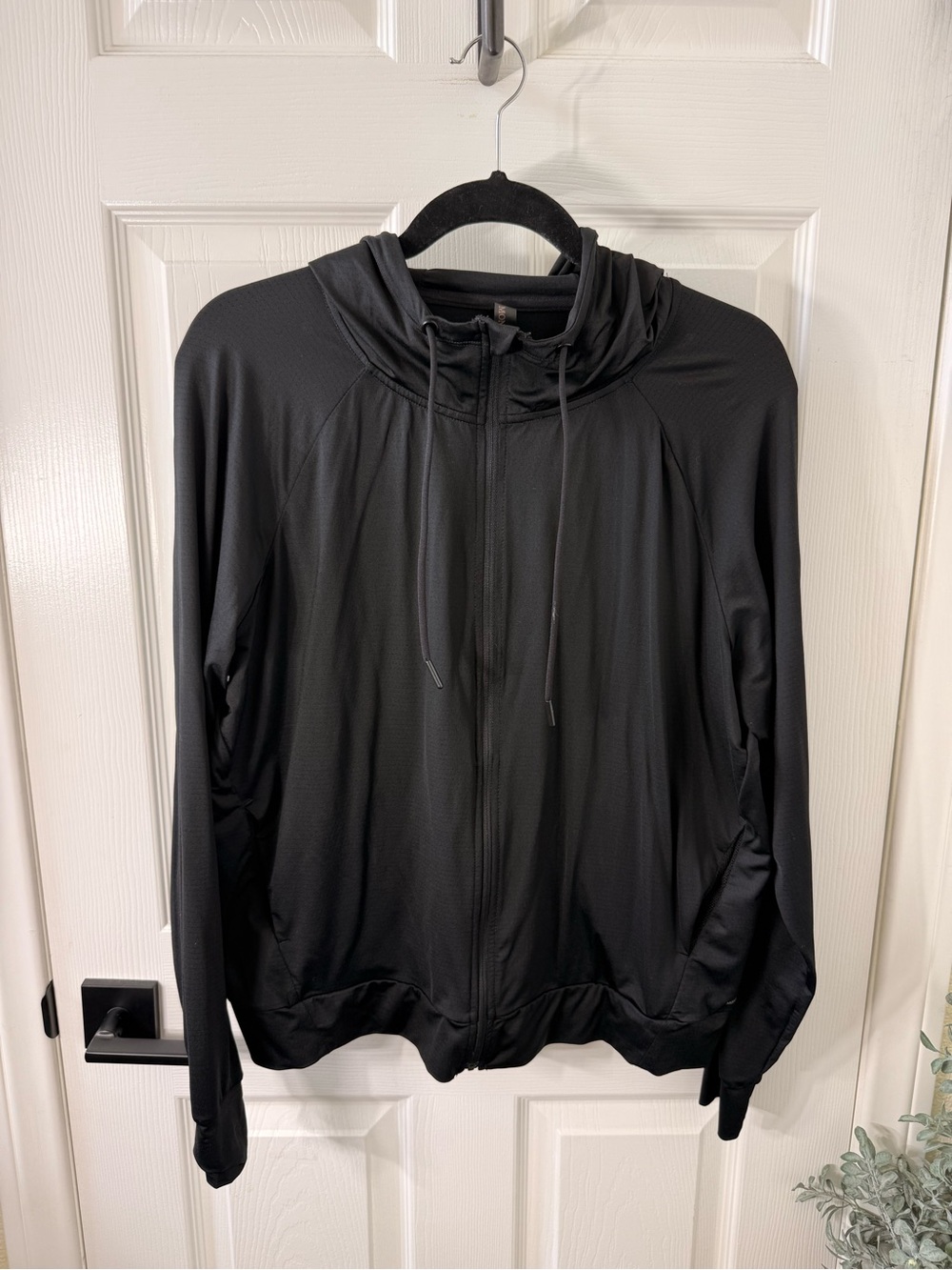 Mondetta Black Full-Zip Lightweight Hooded Jacket